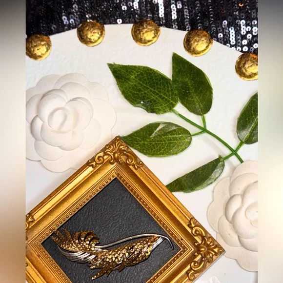 Gold and Silver Feather Brooch - Picture 6 of 16